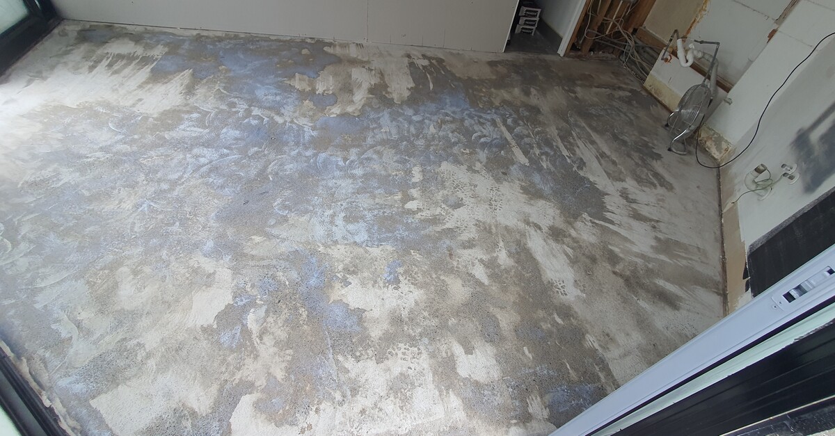 What should I use to seal grout?